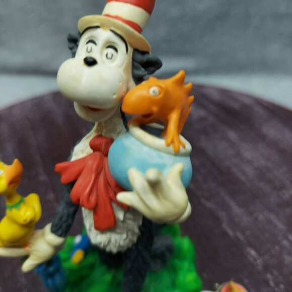 Dr. Seuss Cat In The Hat Figurine With Fish & Bird Accents - Picture 4 of 8